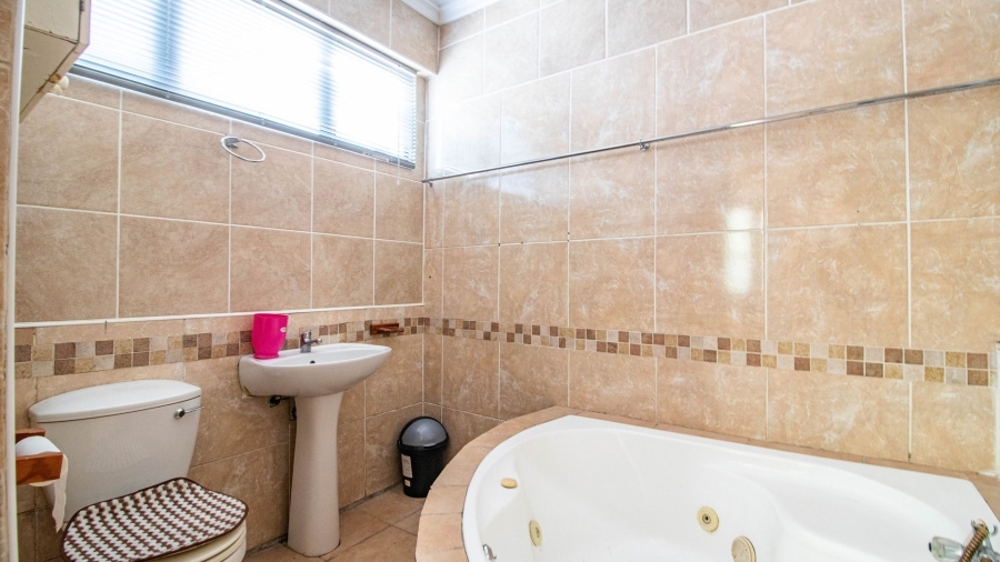 3 Bedroom Property for Sale in Berea Eastern Cape